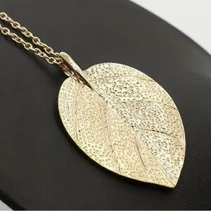 New fashion gold leaf pendant
